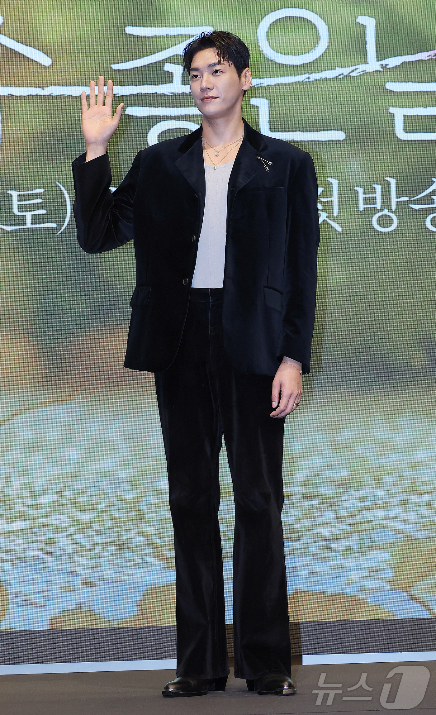 (서울=뉴스1) 김진환 기자 = 배우 김영광이 16일 서울 구로구 더세인트에서 열린 KBS2 새 토일 미니시리즈 ‘은수 좋은 날’ 제작발표회에서 포즈를 취하고 있다.가족을 지키고 …