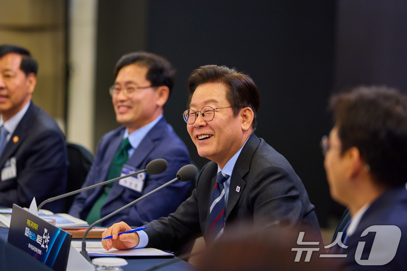 (서울=뉴스1) 허경 기자 = 이재명 대통령이 지난 15일 서울 성북구 한국과학기술연구원(KIST)에서 열린 제1차 핵심규제 합리화 전략회의에서 발언을 하고 있다. (이재명 대통령 …