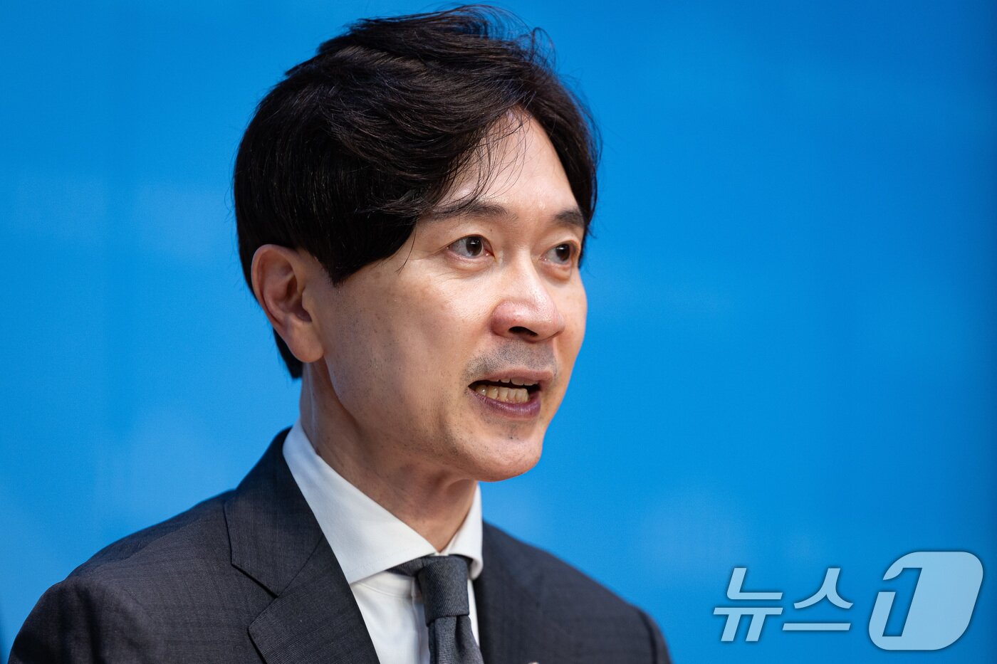 본문 이미지 - 박성훈 국민의힘 수석대변인이 지난 17일 서울 여의도 국회 소통관에서 논평을 하고 있다. 2025.9.17/뉴스1 ⓒ News1 유승관 기자