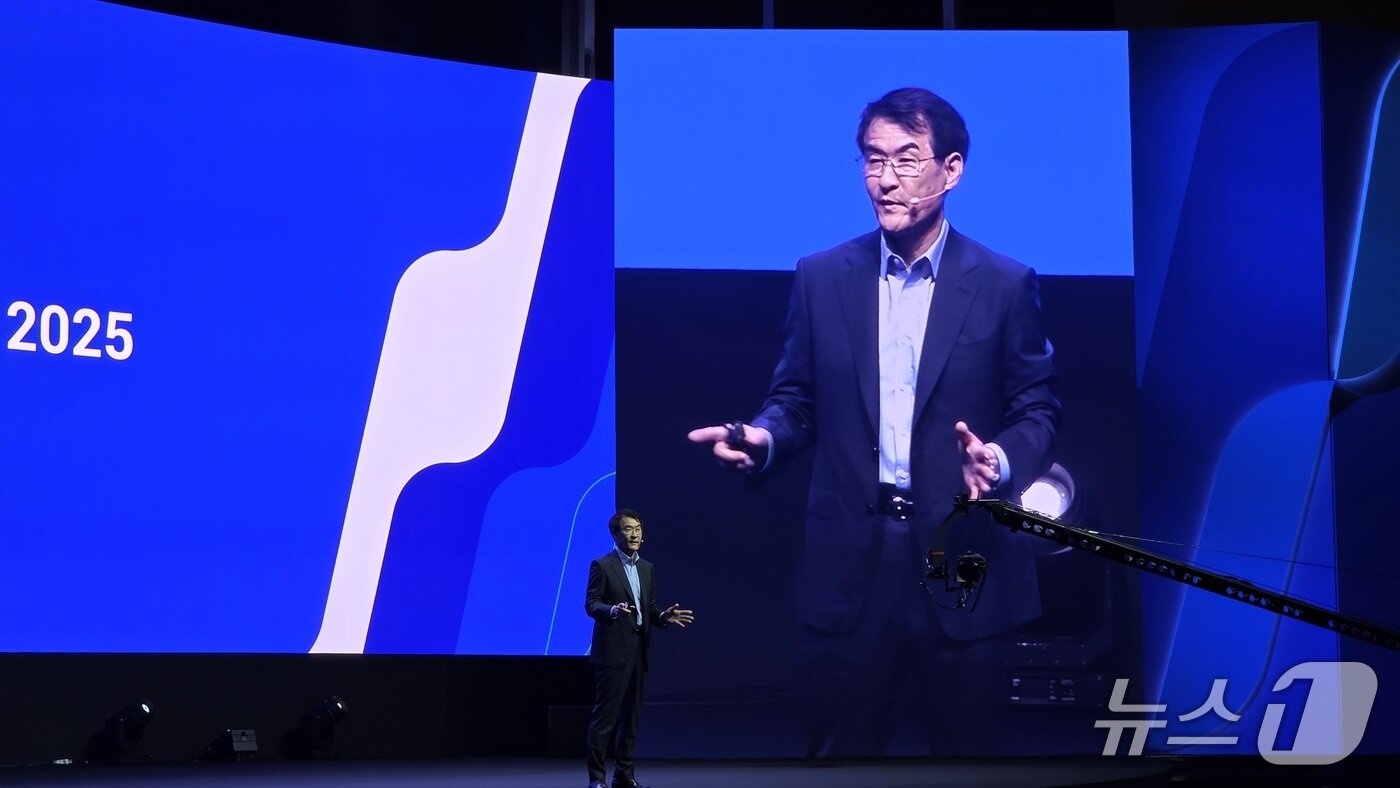본문 이미지 - 김경진 한국델테크놀로지스 대표가 17일 서울 코엑스에서 열린 델 테크놀로지스 포럼 2025에서 발언하고 있다. 2025.9.17 뉴스1 ⓒ News1 김민석 기자