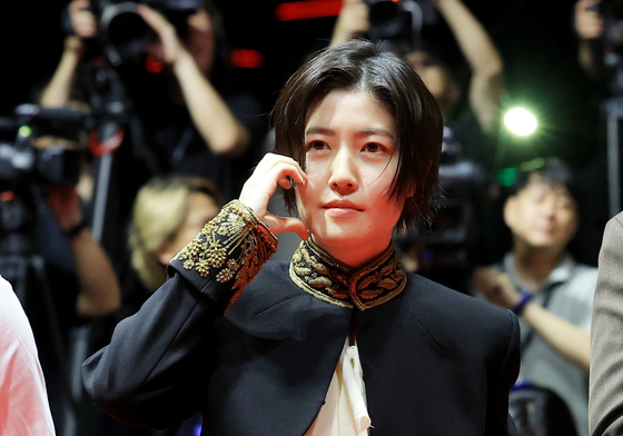 심은경 "부국제 '왕자님 룩' 팬서비스? 신예은에게 오히려 감사"