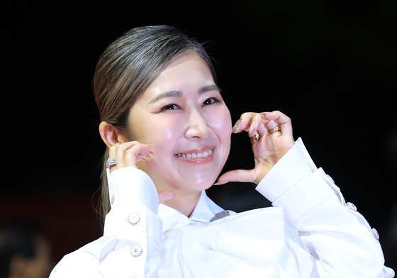 '케데헌' 매기 강 감독, 옥관문화훈장 받는다…만화 '전독시'는 대통령상