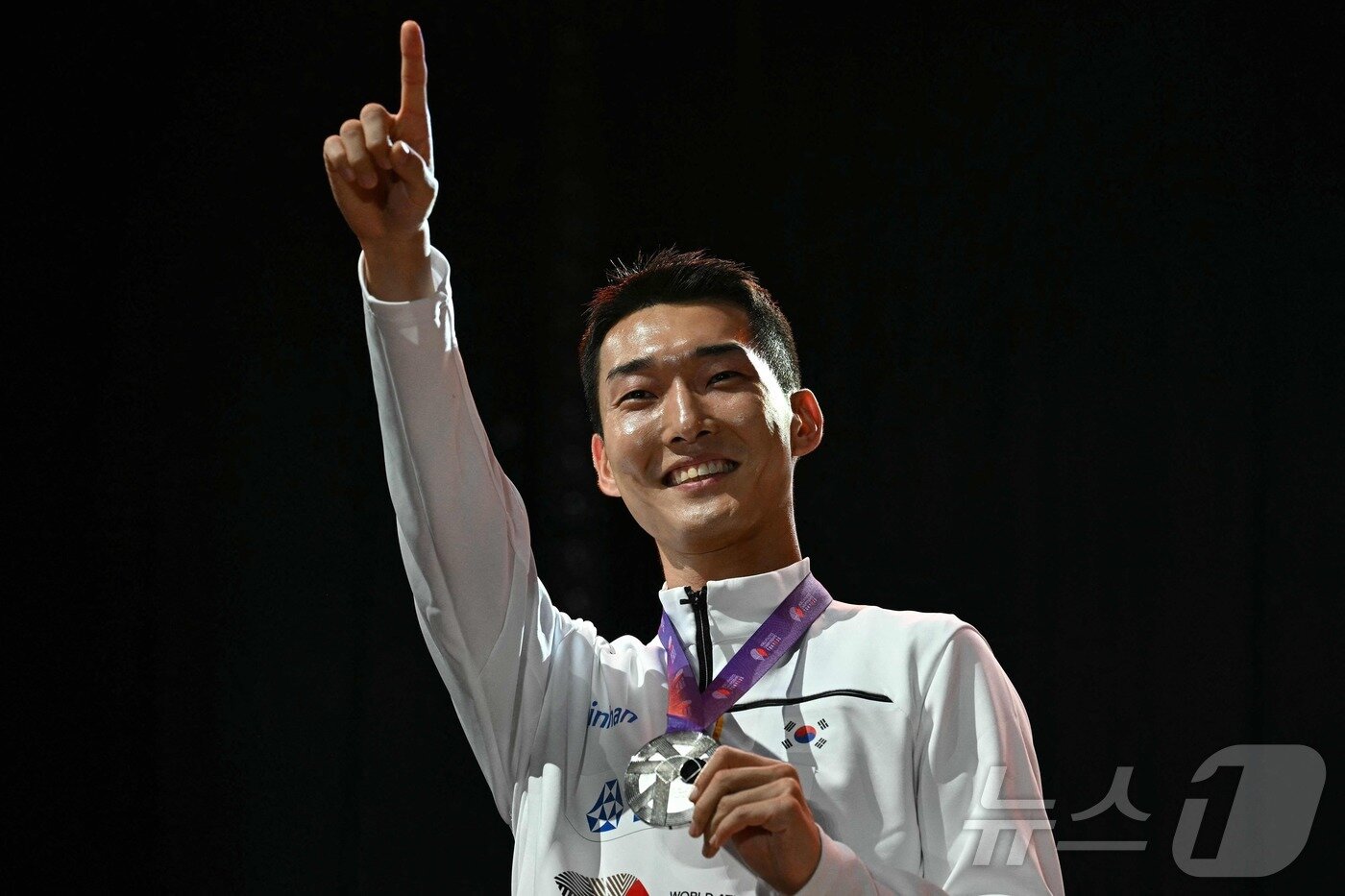 본문 이미지 - 남자 높이뛰기 은메달리스트 우상혁. ⓒ AFP=뉴스1