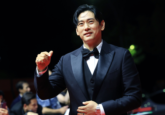 [단독] 유태오, 감독도 잘하네…박찬욱·봉준호와 美 MoMA서 연출작 상영