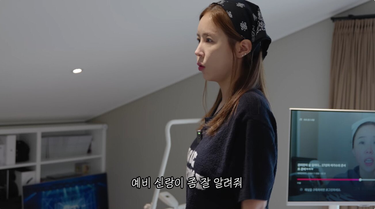 본문 이미지 - 가수 신지 유튜브