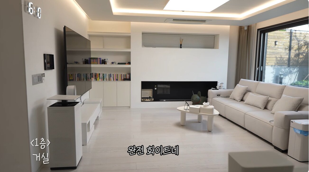 본문 이미지 - 가수 신지 유튜브