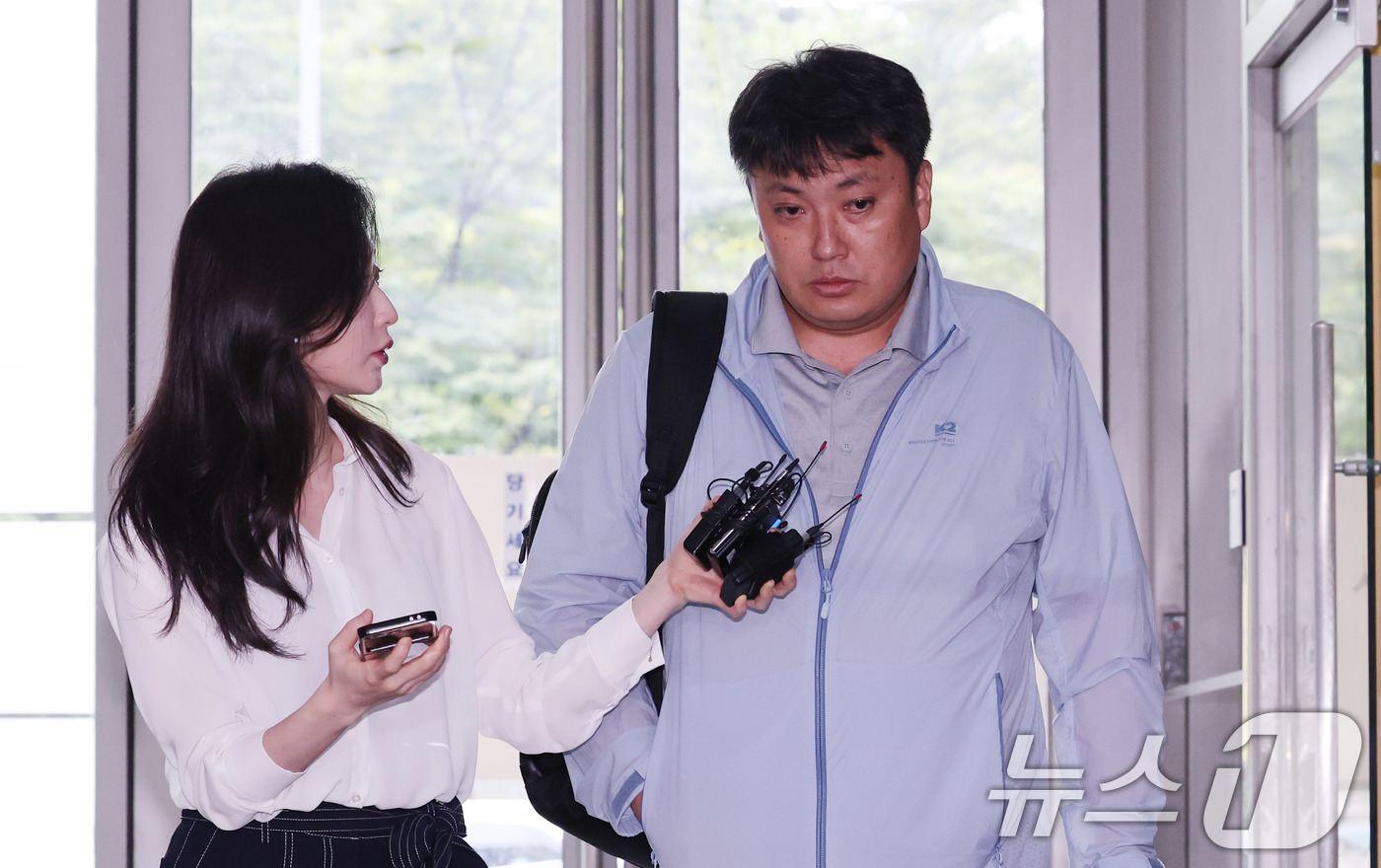 (서울=뉴스1) 박지혜 기자 = 삼부토건 주가조작 사건 국회 위증 의혹을 받는 멋쟁해병 단체대화방 구성원 사업가 최택용 씨가 18일 오전 서울 서초구 순직해병특검 사무실에 출석하고 …