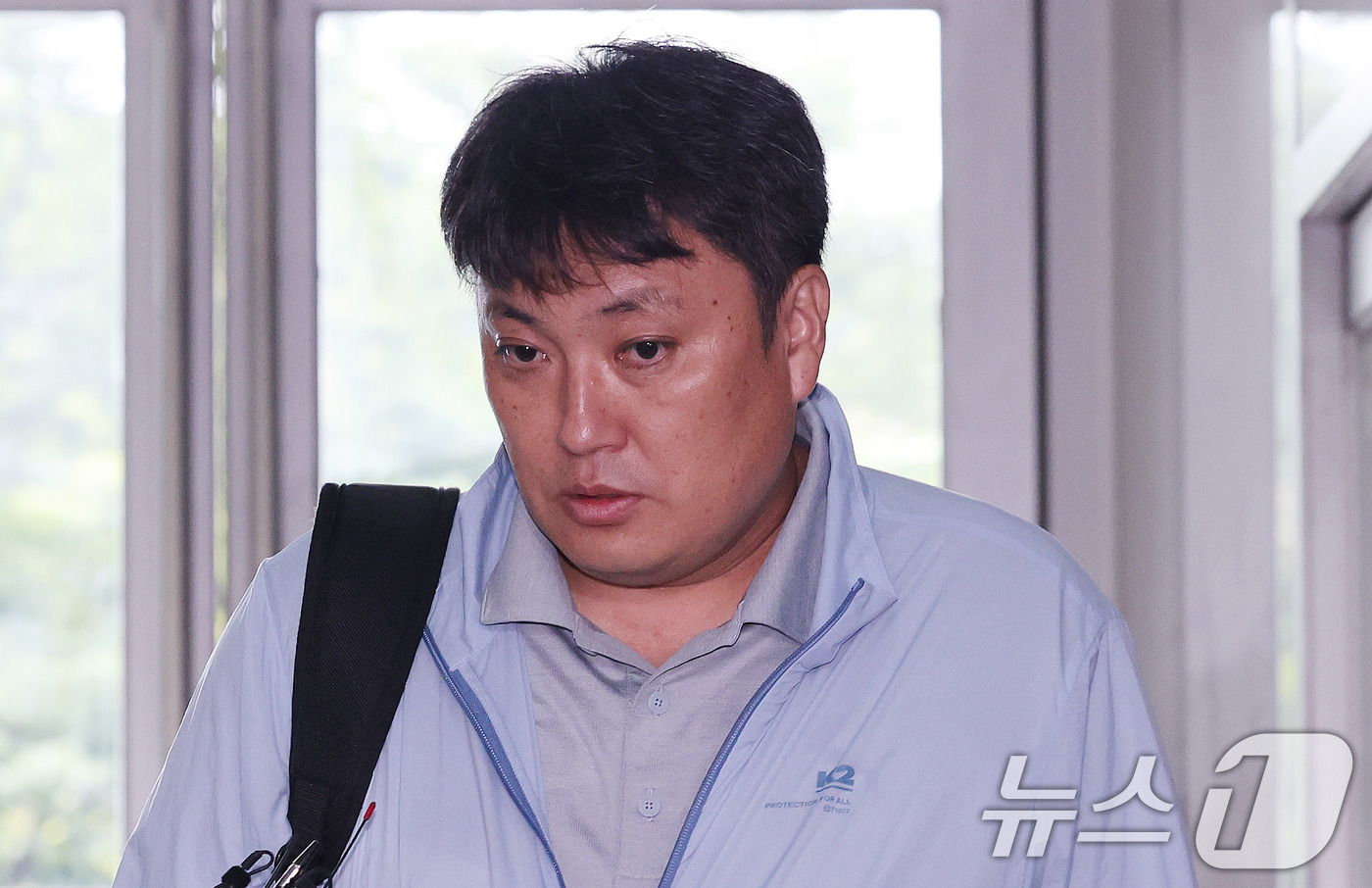 (서울=뉴스1) 박지혜 기자 = 삼부토건 주가조작 사건 국회 위증 의혹을 받는 멋쟁해병 단체대화방 구성원 사업가 최택용 씨가 18일 오전 서울 서초구 순직해병특검 사무실에 출석하고 …