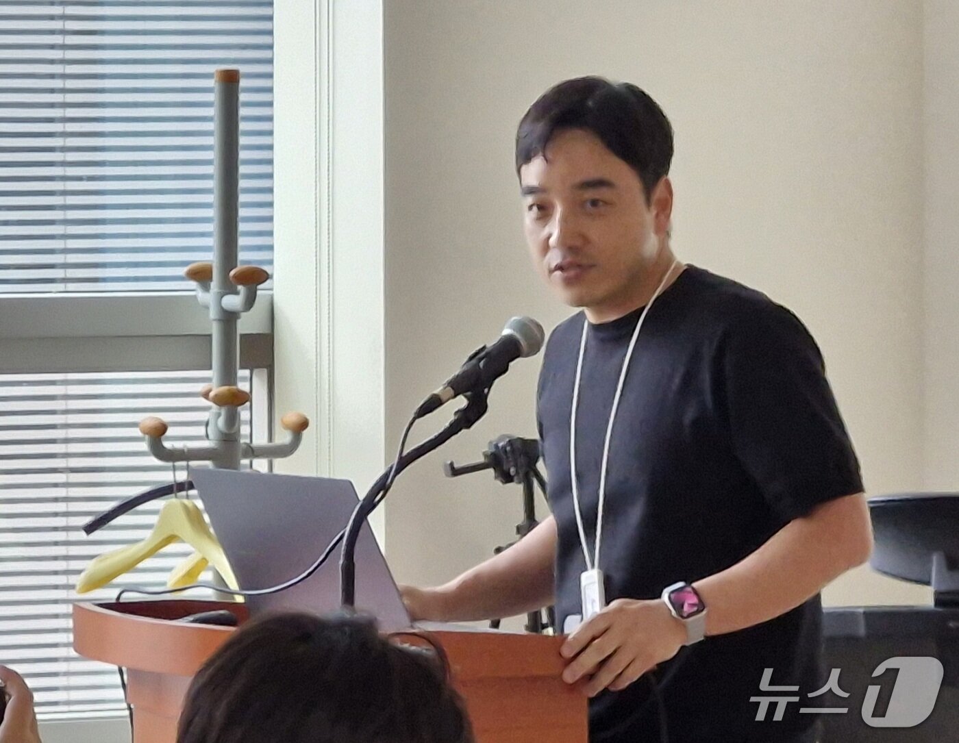 본문 이미지 - 박서하 티맵모빌리티 D&I&#40;Data&Innovation&#41; 담당이 18일 서울 중구 삼화타워에서 열린 티맵모빌리티 간담회에서 발표하고 있다. 2025.09.18. ⓒ 뉴스1 신은빈 기자