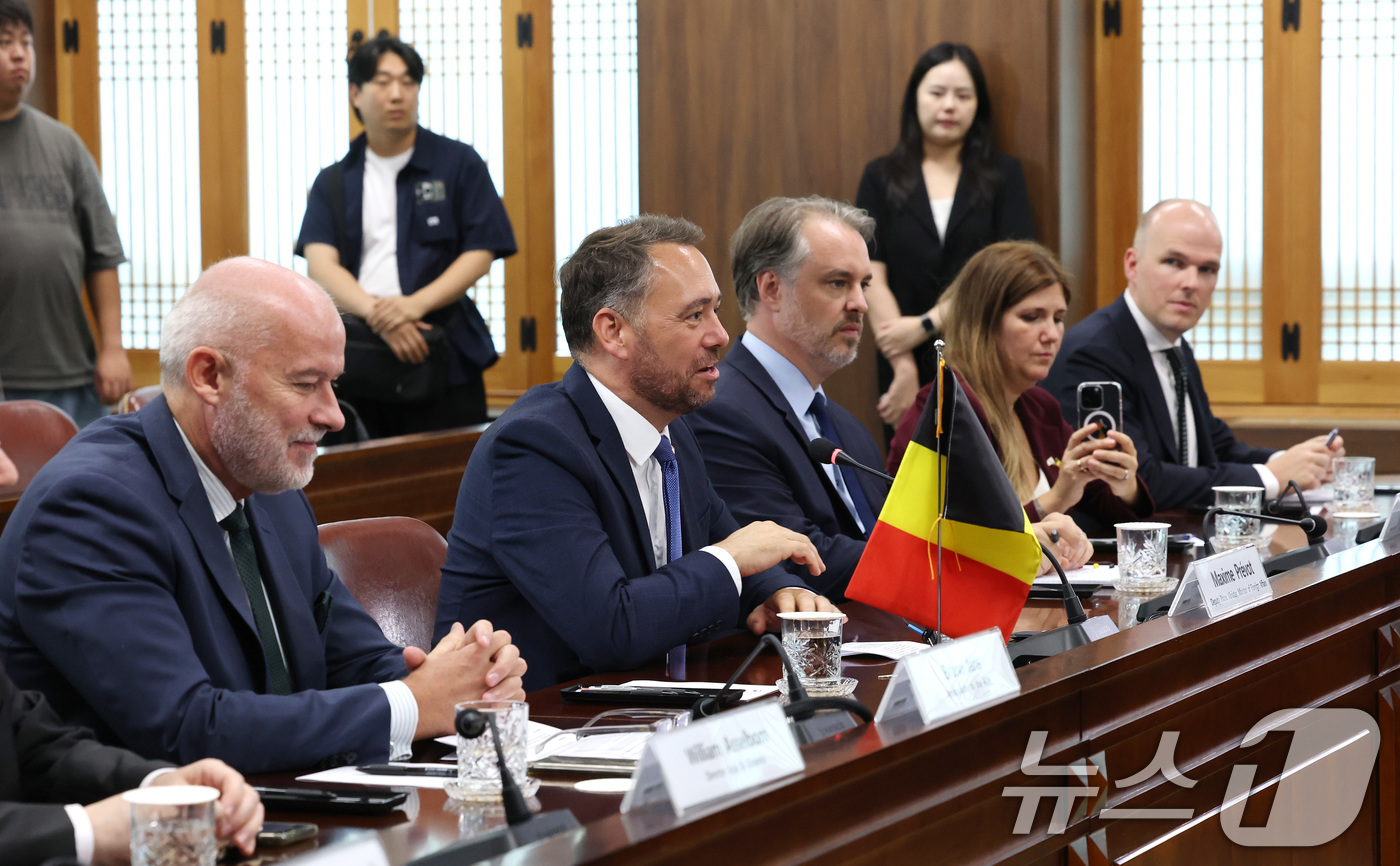 (서울=뉴스1) 임세영 기자 = 막심 프레보 벨기에 부총리 겸 외교·유럽·개발협력 장관이 18일 서울 종로구 외교부 청사에서 열린 한-벨기에 외교장관회담에서 발언을 하고 있다. 2 …