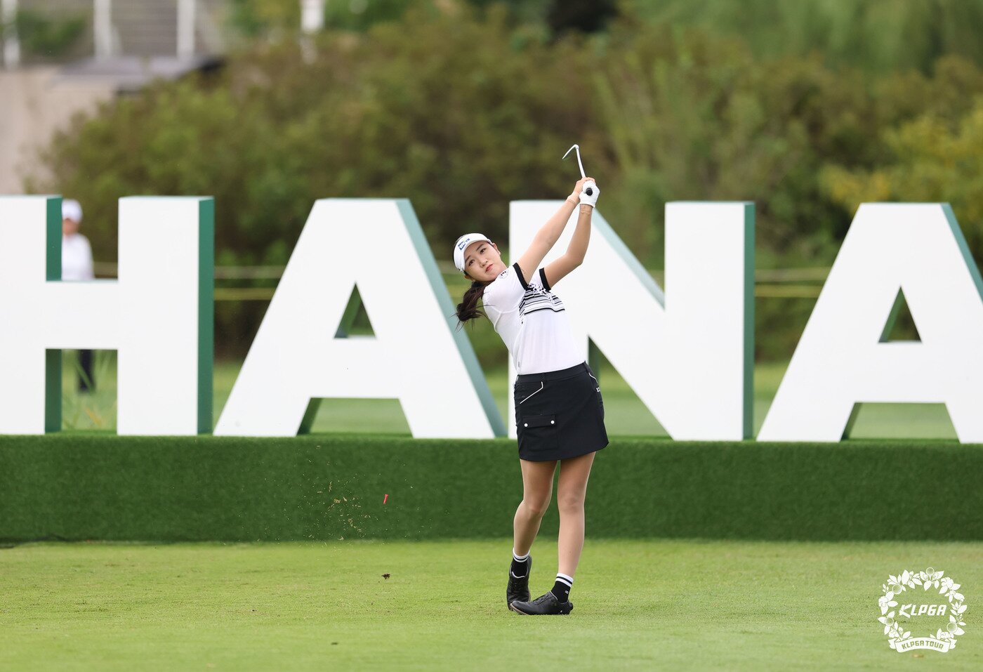 본문 이미지 - 박혜준이 18일 인천 청라에 위치한 베어즈베스트 청라 CC에서 열린 &#39;하나금융그룹 챔피언십&#39; 1라운드 1번 홀에서 티샷을 하고 있다. &#40;KLPGA 제공. 재판매 및 DB 금지&#41; 2025.9.18/뉴스1