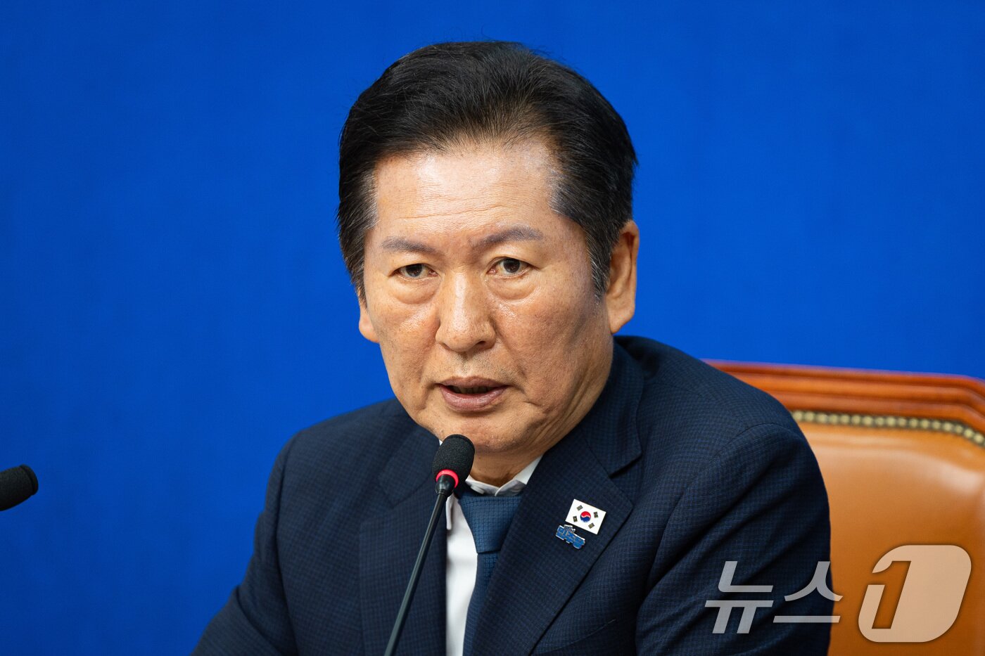 본문 이미지 - 정청래 더불어민주당 대표가 18일 서울 여의도 국회에서 열린 2025 더불어민주당 서울·인천·강원 예산정책협의회에서 모두 발언을 하고 있다. 2025.9.18/뉴스1 ⓒ News1 유승관 기자