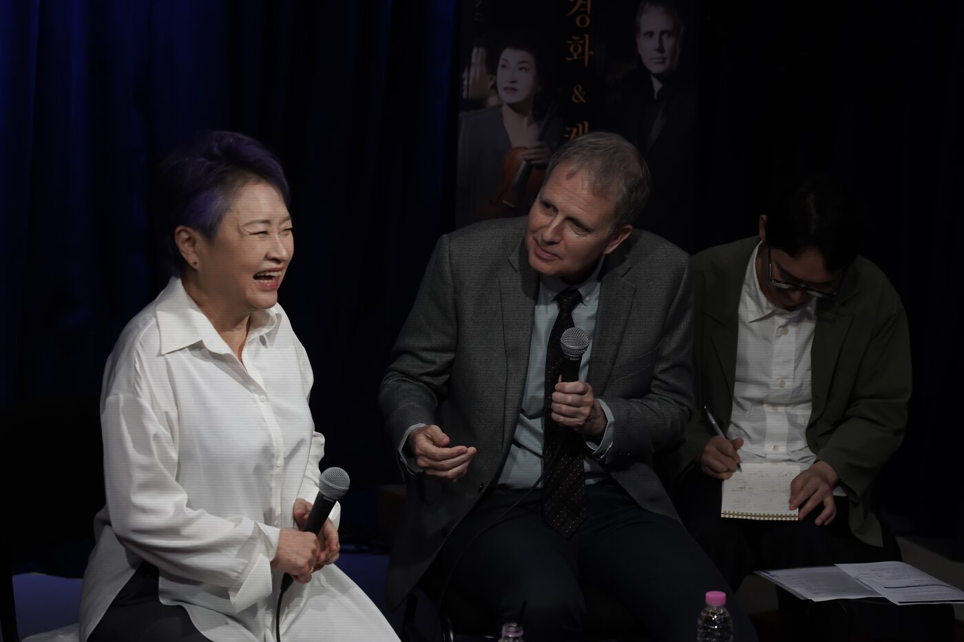 본문 이미지 - 정경화와 케빈 케너(크레디아 제공)