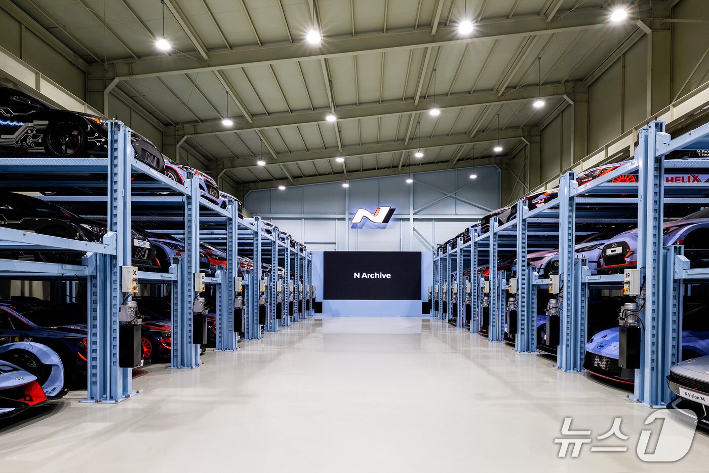 본문 이미지 - N 아카이브에 역대 N 차량들이 보관돼 있다. &#40;현대차 제공&#41;