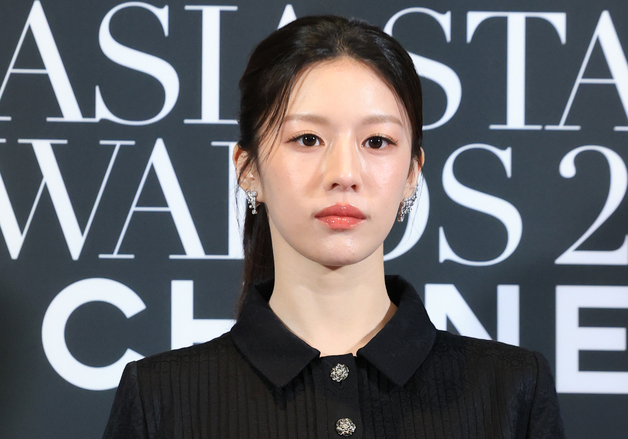 고윤정 소속사 "악의적 허위사실 유포 확인…형사고소"