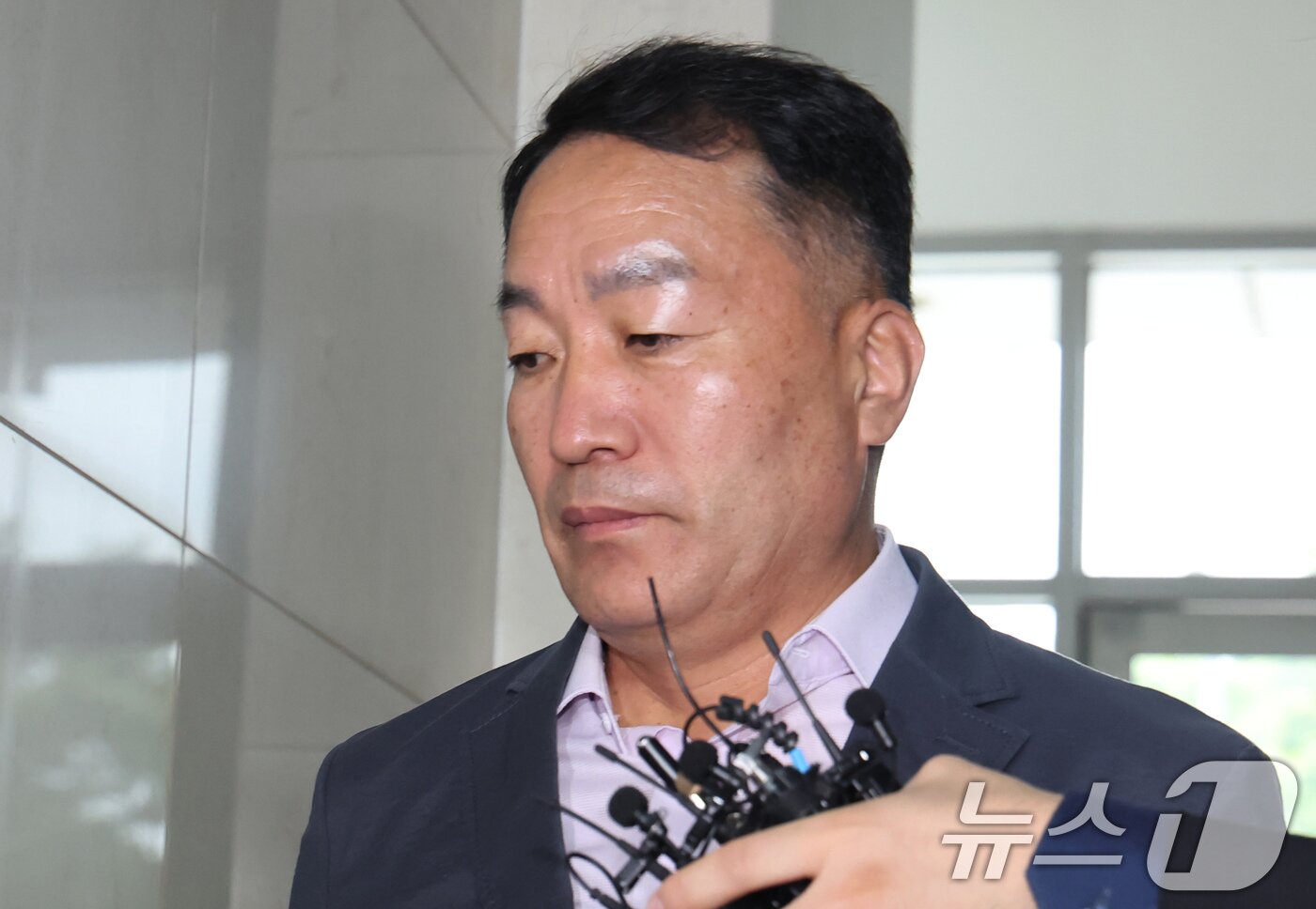 본문 이미지 - 김계환 전 해병대 사령관이 지난 19일 오전 서울 서초구 순직해병특검&#40;특별검사 이명현&#41; 사무실로 피의자 신분 5차 조사에 출석했다. 2025.9.19/뉴스1 ⓒ News1 장수영 기자