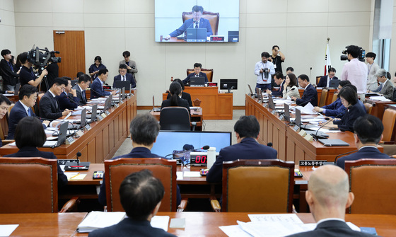 '근로자의 날' 60년 만에 '노동절'로 바꾸는 이유는