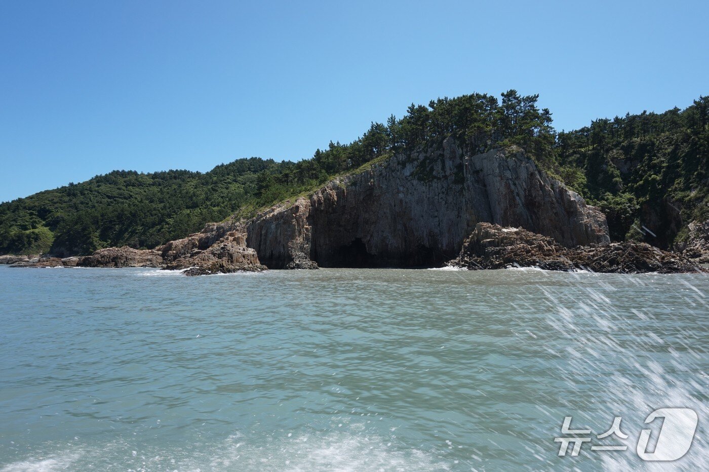 본문 이미지 - &#39;시앗굴 개안&#39;. 처첩간의 비극적 죽음이 낭떠러지에 얹혀 있다. 2025.9.19/뉴스1 ⓒ News1 조영석 기자 
