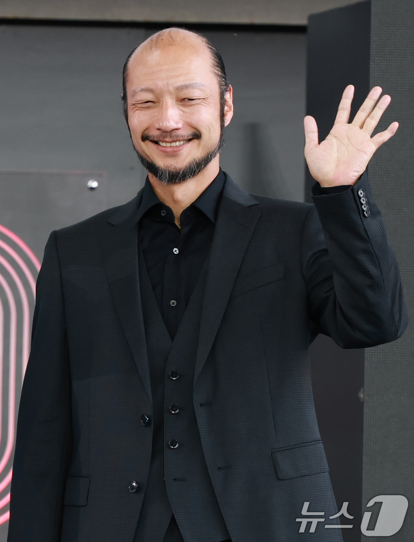 (부산=뉴스1) 권현진 기자 = 배우 코우치 야마토가 19일 오후 부산광역시 해운대구 영화의 전당에서 열린 '제30회 부산국제영화제(BIFF)' 영화 '8번 출구' 야외무대인사에 …