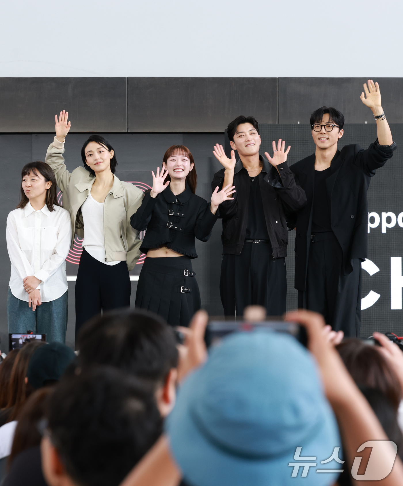 (부산=뉴스1) 권현진 기자 = 이정림 감독(왼쪽부터)과 배우 전소니, 이유미, 장승조, 이무생이 19일 오후 부산광역시 우동 영화의 전당에서 열린 '제30회 부산국제영화제(BIF …