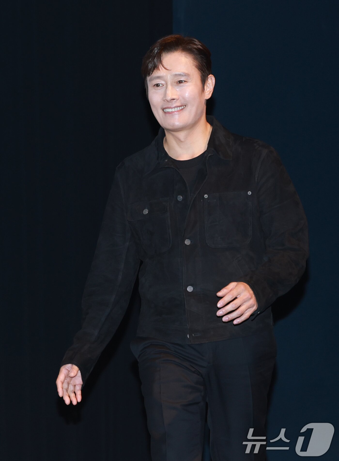 본문 이미지 - 배우 이병헌이 19일 오후 부산 해운대구 동서대학교 소향씨어터 신한카드홀에서 열린 제30회 부산국제영화제(BIFF) 액터스 하우스 행사에 참석하고 있다. 2025.9.19/뉴스1 ⓒ News1 권현진 기자