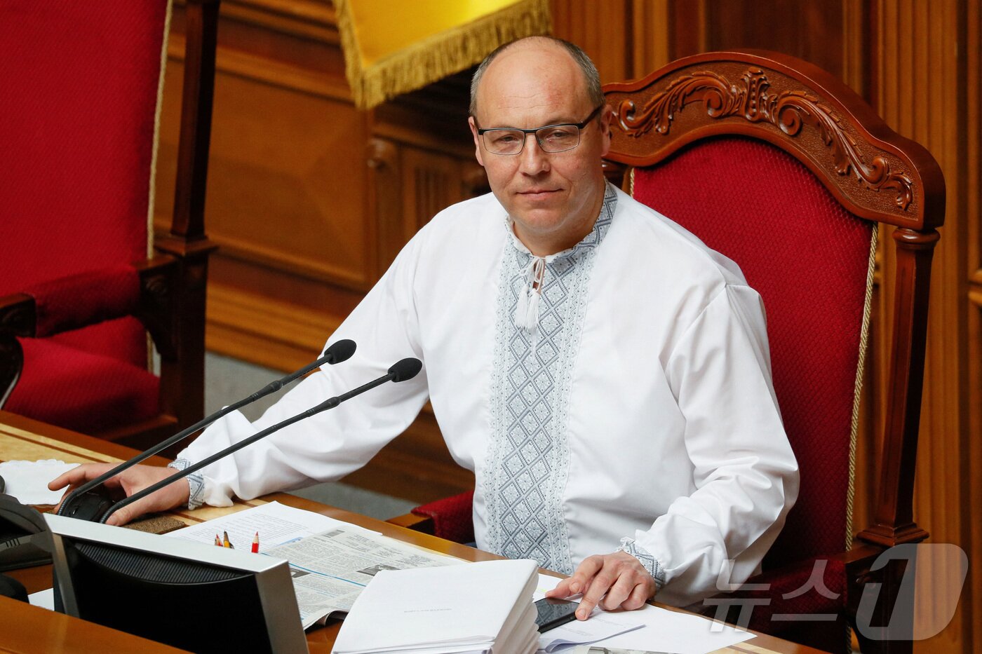 본문 이미지 - 안드리 파루비 전 우크라이나 국회의장이 2019년 5월 16일 키이우 의사당에서 의회에 참석해 발언하고 있다. 2019.5.16 자료사진 ⓒ 로이터=뉴스1 ⓒ News1 강민경 기자