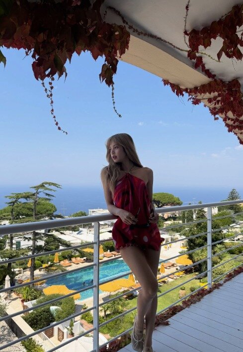 본문 이미지 - 블랙핑크 리사 인스타그램