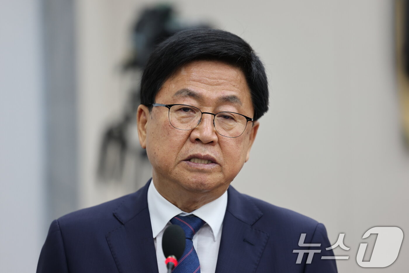 본문 이미지 - 최교진 사회부총리 겸 교육부 장관 후보자가 2일 서울 여의도 국회 교육위원회에서 열린 인사청문회에서 인사말을 하고 있다. 2025.9.2/뉴스1 ⓒ News1 이승배 기자