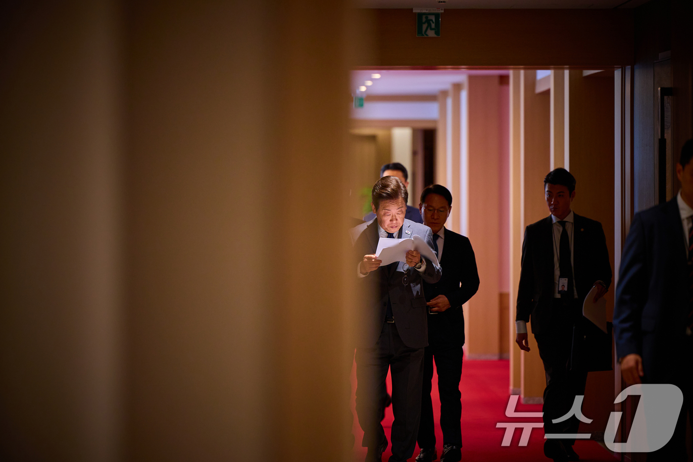 (서울=뉴스1) 이재명 기자 = 이재명 대통령이 지난 1일 서울 용산 대통령실 청사로 출근하고 있다. (대통령실 제공. 재판매 및 DB 금지) 2025.9.2/뉴스1