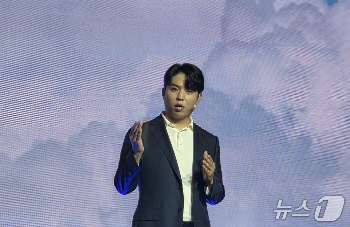 본문 이미지 - 김영광 오케스트로 대표 겸 최고기술책임자(CTO)가 2일 그랜드 인터컨티넨탈 서울 파르나스에서 열린 오케스트로 설루션데이 2025에서 발언하고 있다. 2025.9.2 뉴스1 ⓒ News1 김민석 기자6