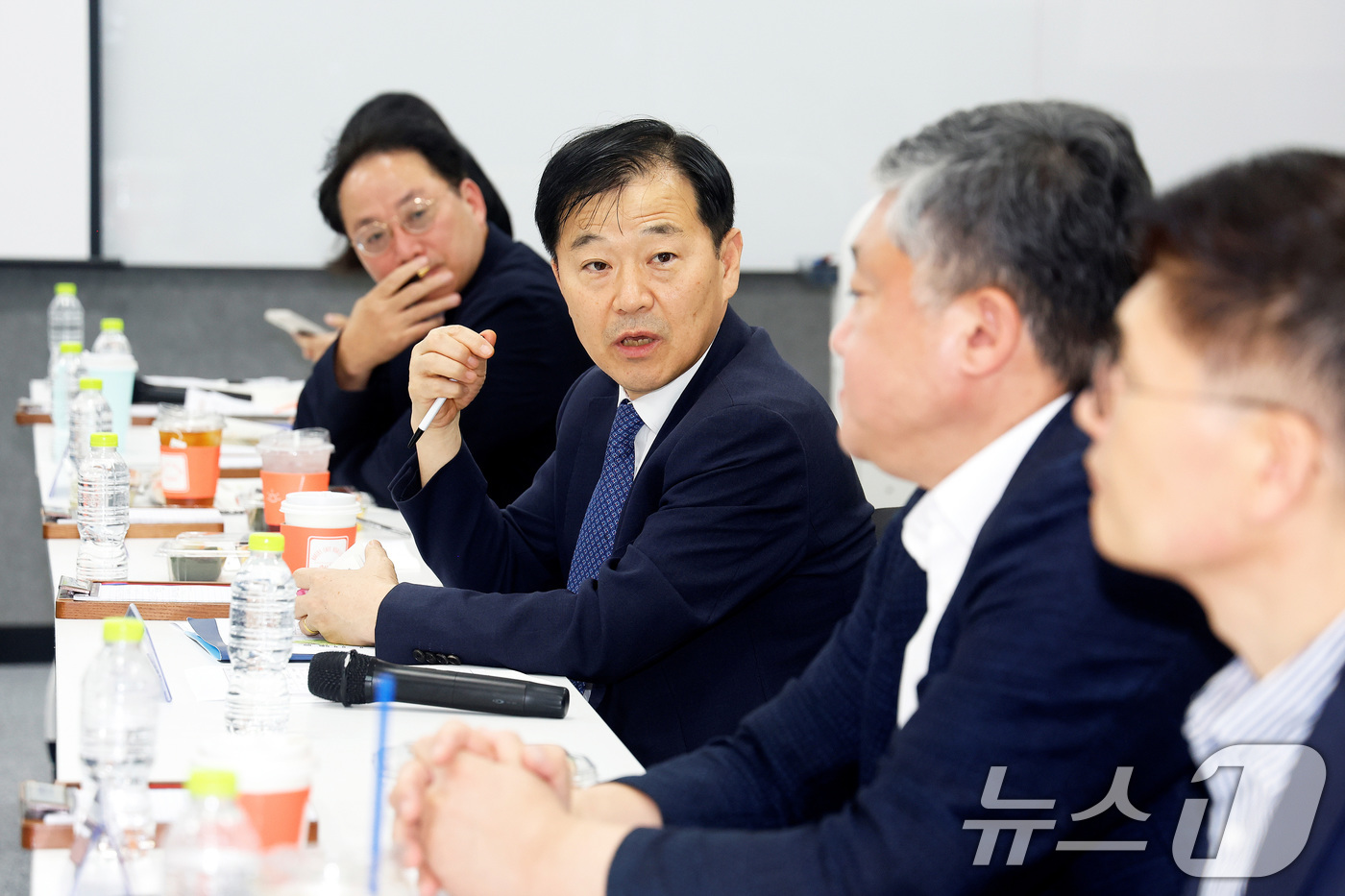 (서울=뉴스1) = 이형훈 보건복지부 2차관이 2일 서울 중구 비즈허브 서울센터에서 열린 제3차 심뇌혈관질환 관리위원회에서 발언하고 있다. (보건복지부 제공. 재판매 및 DB 금지 …