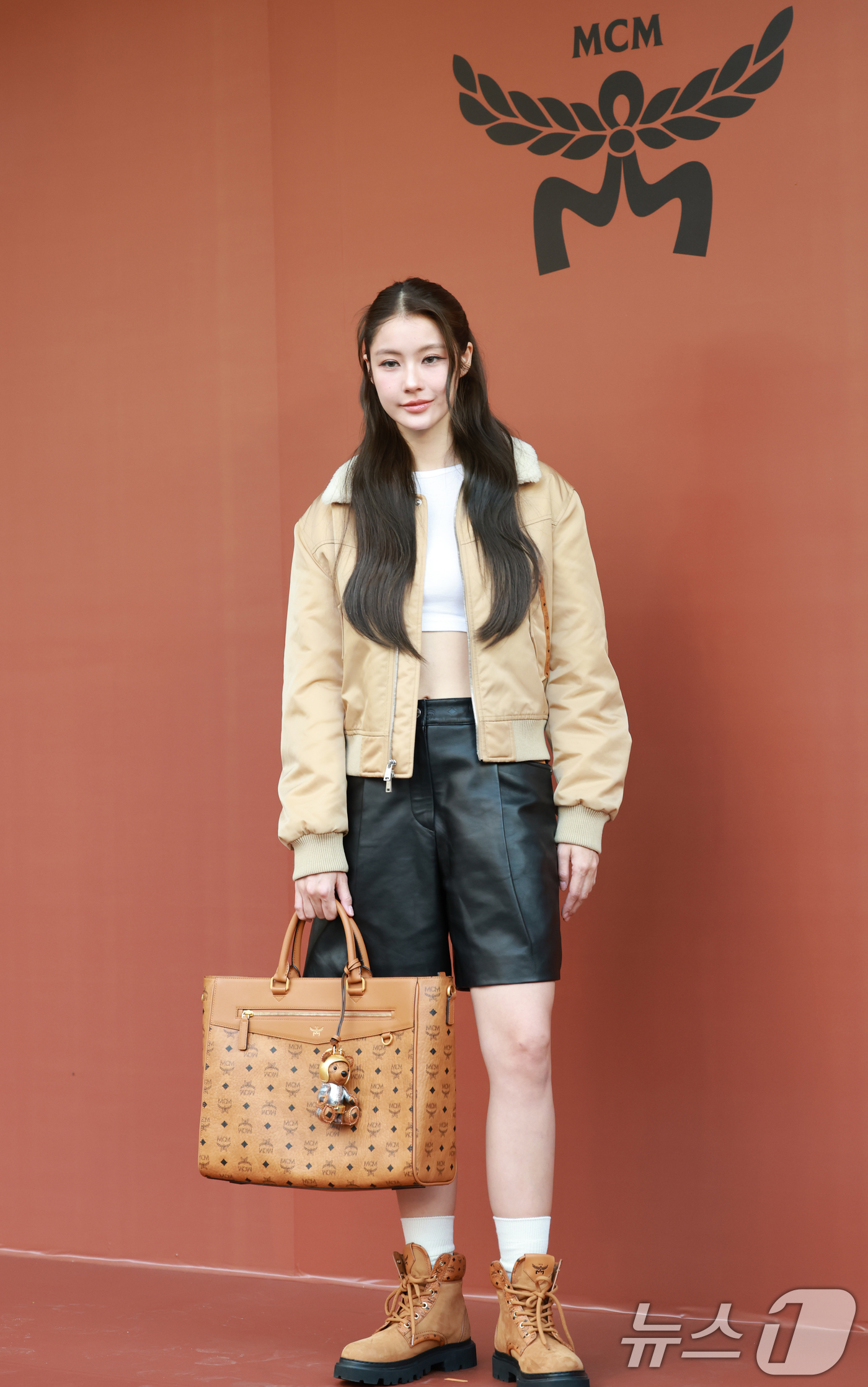 (서울=뉴스1) 권현진 기자 = 태국 배우 남딴 팁나리 위라왓노돔이 2일 오후 서울 강남구 청담동 MCM HAUS에서 진행된 'BE@RBRICK in MCM Wonderland’  …