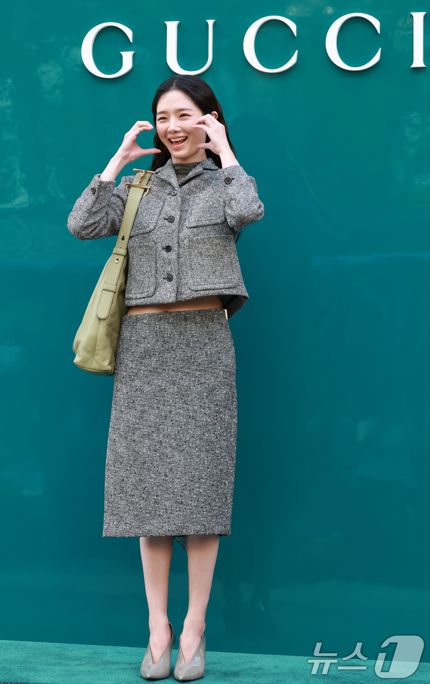 (서울=뉴스1) 권현진 기자 = 배우 박규영이 2일 오후 서울 강남구 구찌 청담 플래그십에서에서 열린 구찌(GUCCI)의 오스테리아 서울 이전·리뉴얼 오픈 기념 행사에 참석해 인사 …