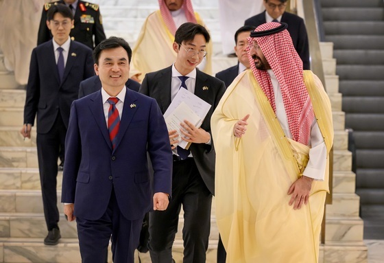 안규백, '블랙이글스' 참가하는 사우디 방산전시회 간다