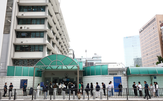 "문화교류라더니 정화조 청소만"…청년들 노예노동 내몬 美 J1비자