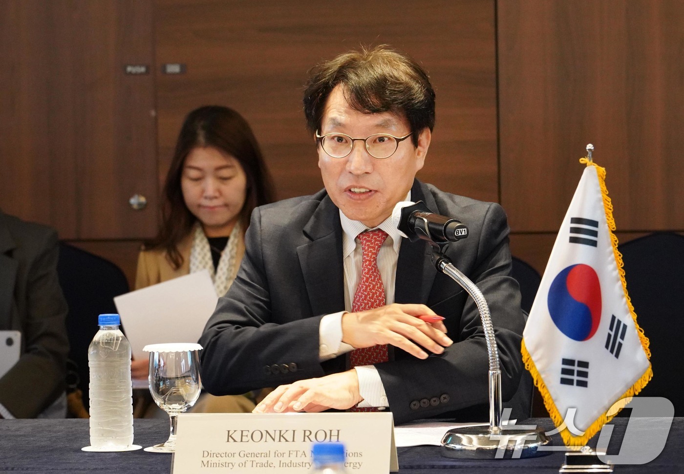 (서울=뉴스1) = 노건기 산업통상자원부 통상교섭실장이 22일 서울 중구 소공동 롯데호텔에서 열린 '한-태국 포괄적 경제동반자협정 제7차 공식협상'에 참석해 인사말을 하고 있다. …