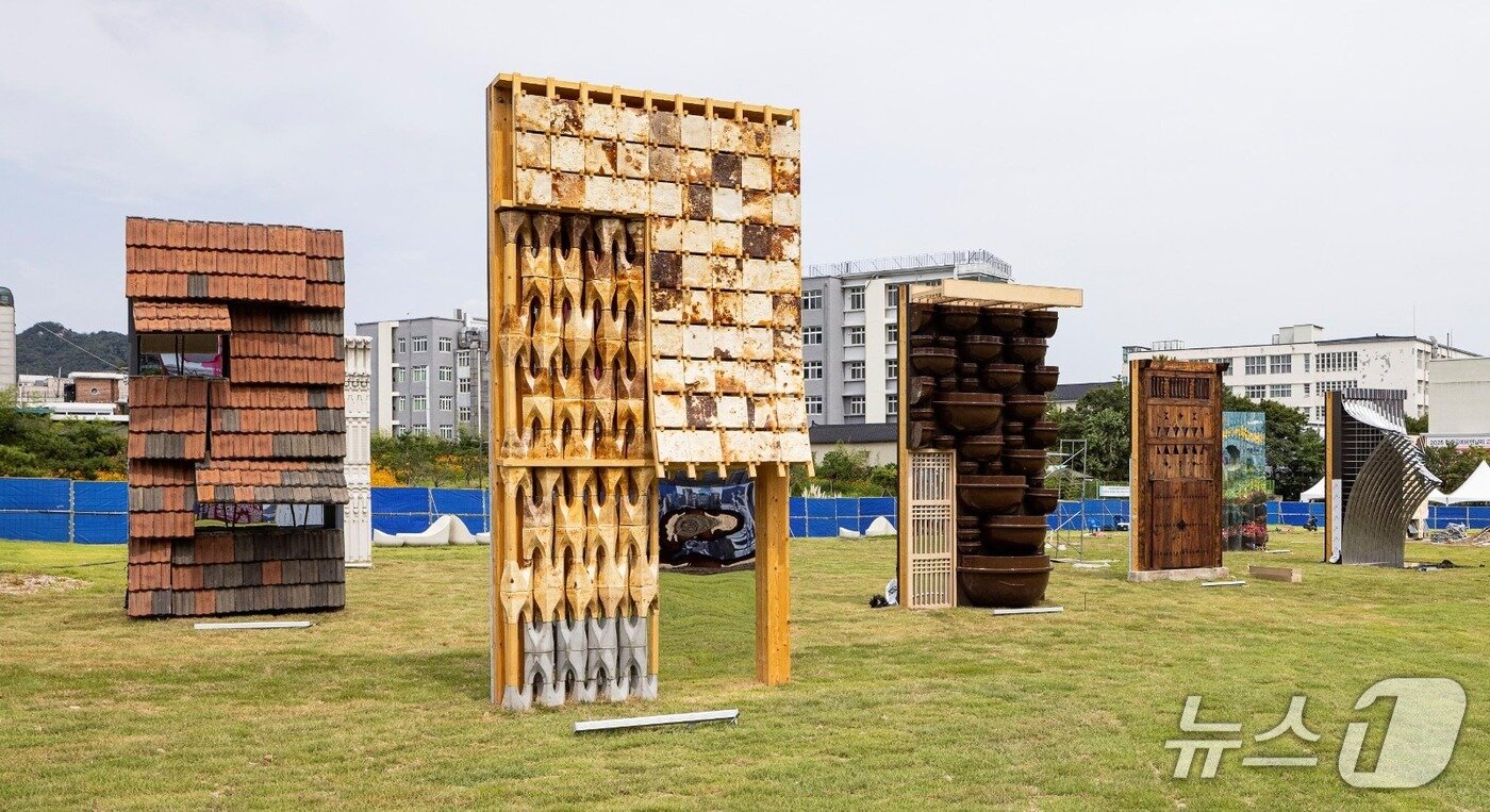 본문 이미지 - &#39;일상의 벽&#39; 전경  &#40;서울시 제공&#41; 뉴스1 ⓒ News1 