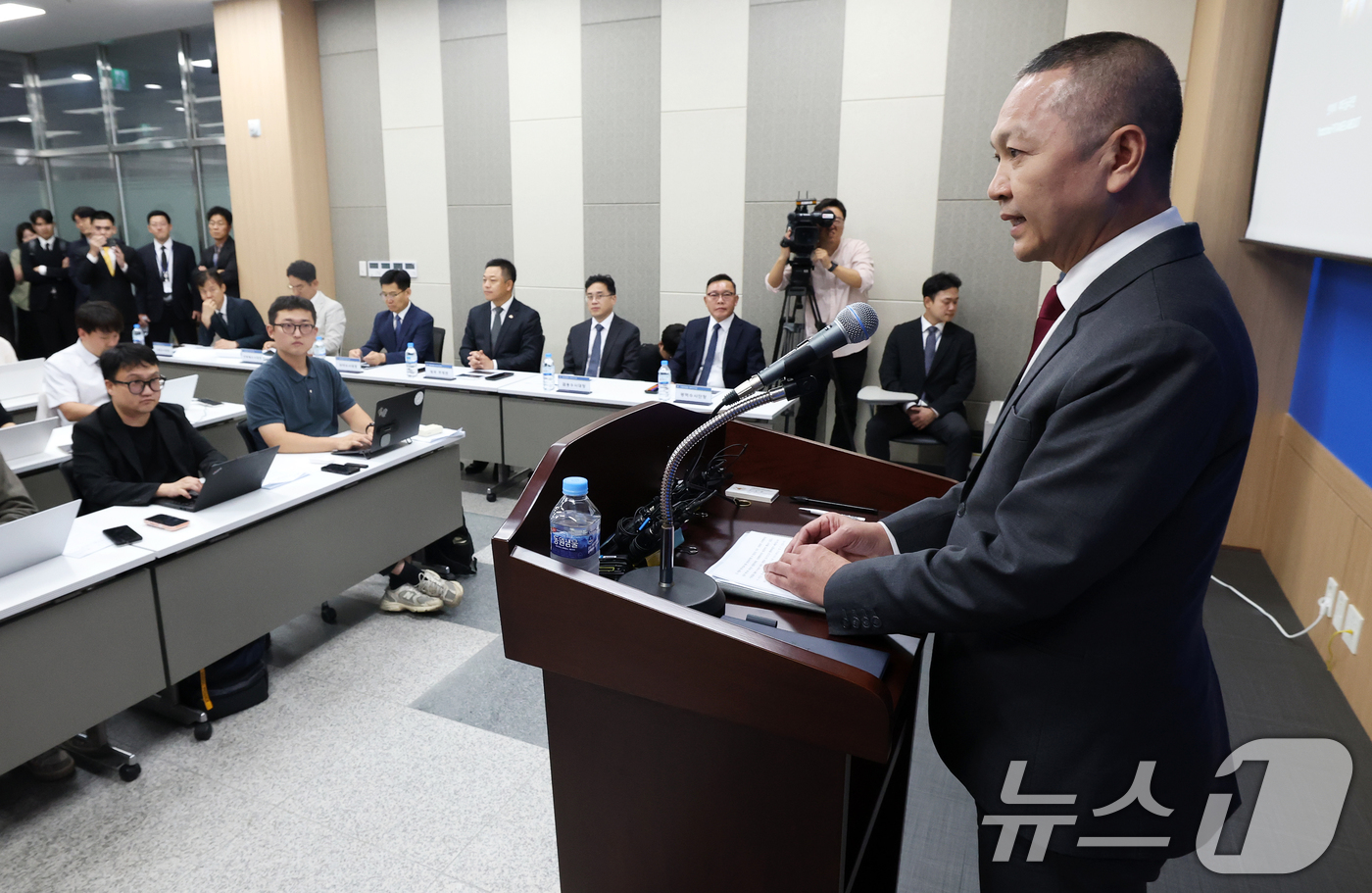 (서울=뉴스1) 오대일 기자 = 22일 오후 서울 마포구 서울경찰청 광역수사단에서 열린 태국 파타야 사기조직 검거 한·태 합동브리핑에서 탓차이 피타닐라붓 태국 경찰국 스캠TF 단장 …