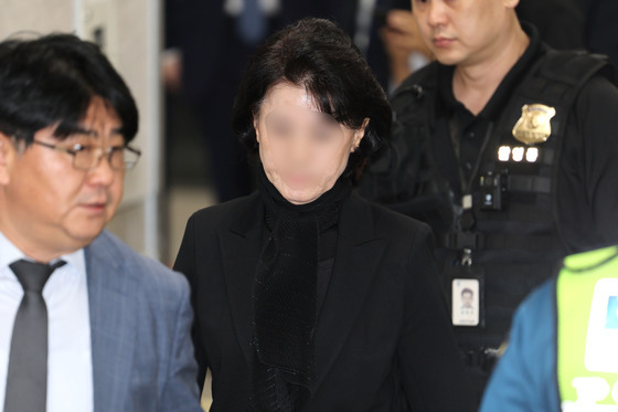 경찰, '통일교 로비 의혹' 한학자 총재 전 비서실장 소환