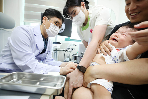 큰 일교차에 독감 접종 앞당겨진다…14세 이하 어린이 21일부터