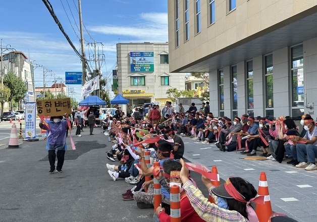 익산로컬푸드협동조합 "익산시는 일방적 계약 해지 철회하라"