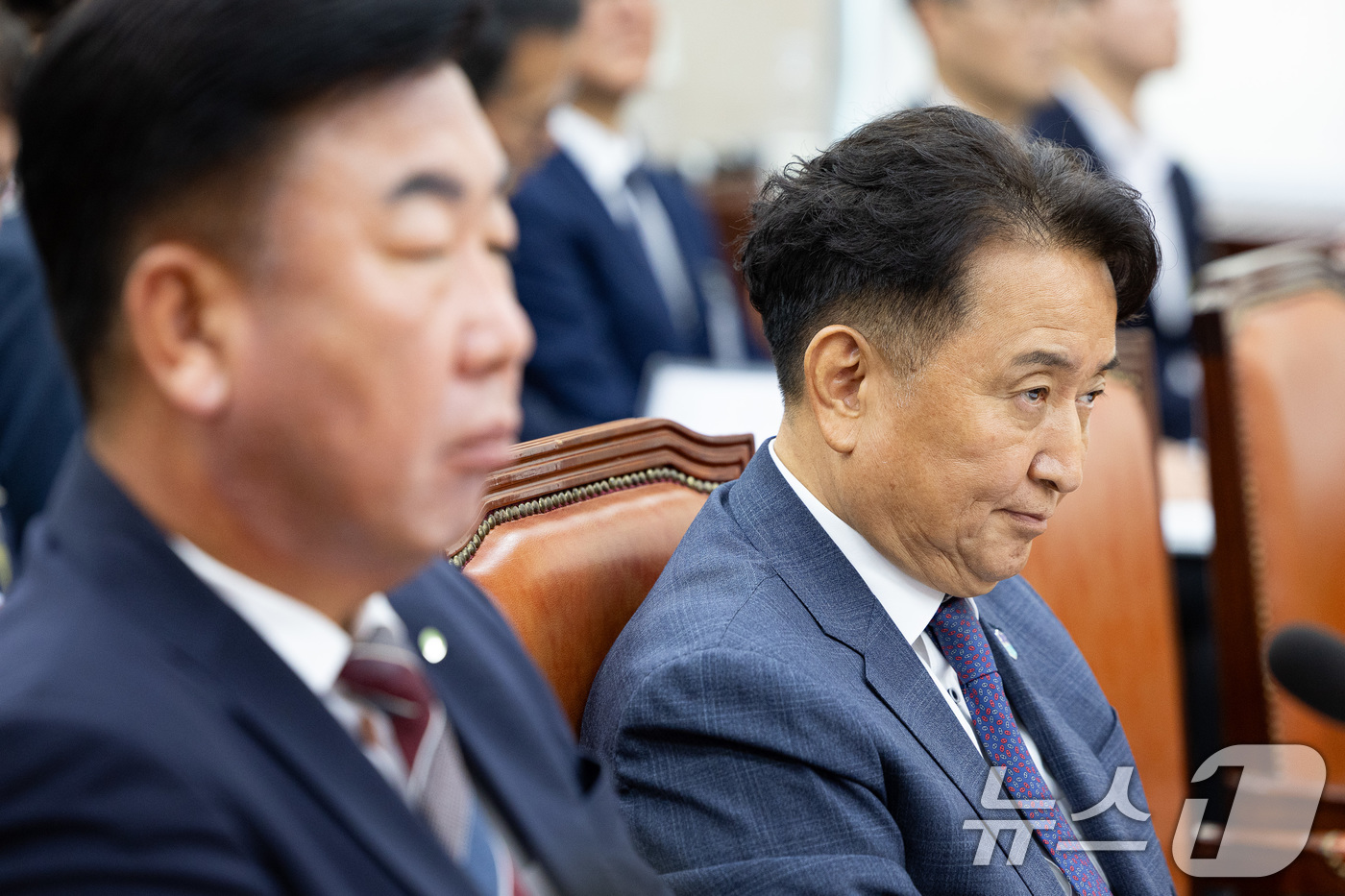 (서울=뉴스1) 유승관 기자 = 김영환 충북도지사가 23일 서울 여의도 국회에서 열린 제429회 국회(정기회) 행정안전위원회의 오송 지하차도 참사 진상규명과 재발방지 대책마련을 위 …