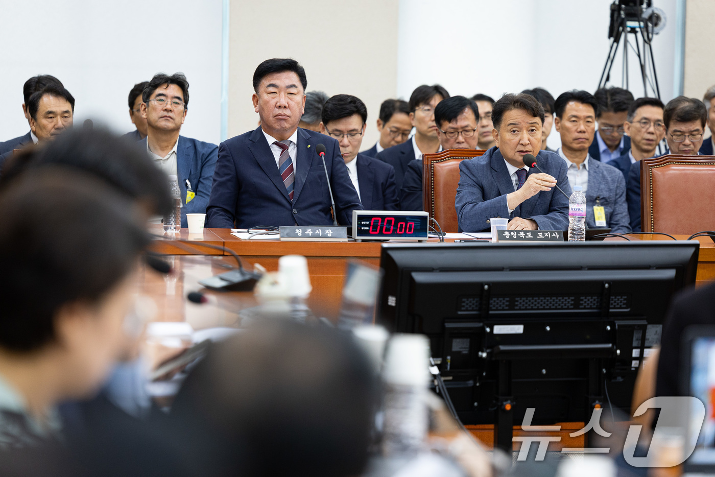 (서울=뉴스1) 유승관 기자 = 김영환 충북도지사가 23일 서울 여의도 국회에서 열린 제429회 국회(정기회) 행정안전위원회의 오송 지하차도 참사 진상규명과 재발방지 대책마련을 위 …