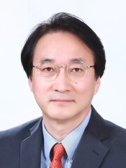 본문 이미지 - 제37회 아산상 의료봉사상 수상자 김웅한 서울대 의대 소아심장혈관흉부외과 교수&#40;아산사회복지재단 제공&#41;