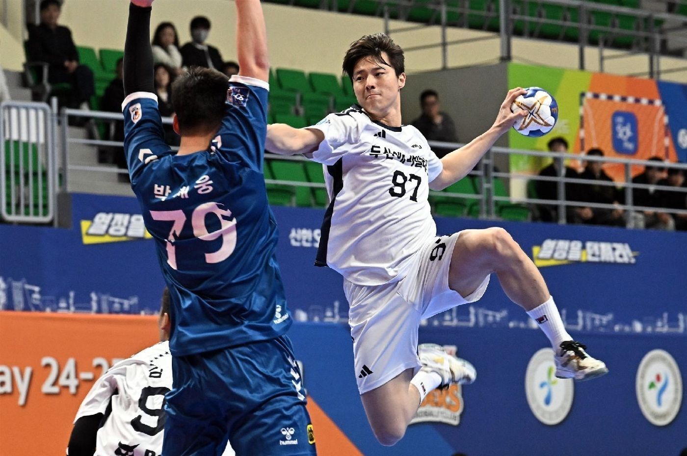 본문 이미지 - 핸드볼 H리그 경기 모습&#40;H리그 제공&#41; 