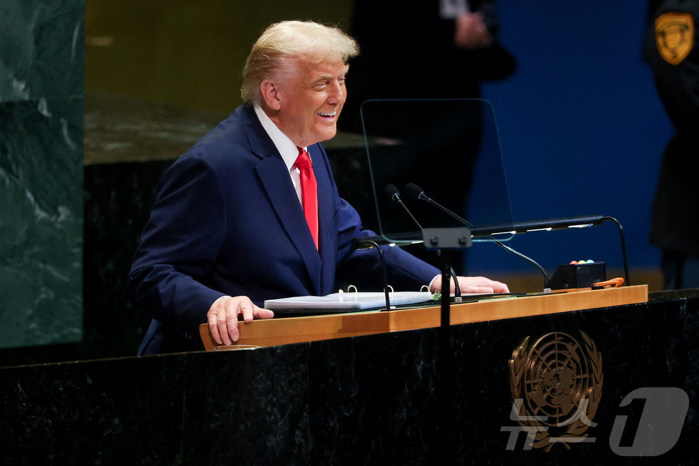 (뉴욕 로이터=뉴스1) 강민경 기자 = 도널드 트럼프 미국 대통령이 23일 미국 뉴욕 유엔본부에서 열린 제80차 유엔총회에서 연설하고 있다. 2025.9.23ⓒ 로이터=뉴스1