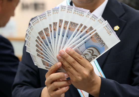 "온누리 쓰고 2천만원까지"…2차 상생소비복권 5000명 당첨