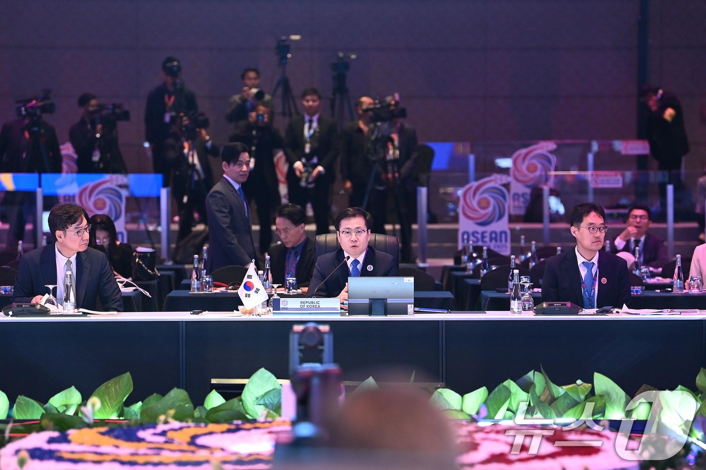 (서울=뉴스1) = 여한구 산업통상자원부 통상교섭본부장이 24일(현지시간) 말레이시아 쿠알라룸푸르 국제컨벤션센터에서 열린 '제22차 한-아세안 경제장관회의'에 참석해 발언하고 있다 …