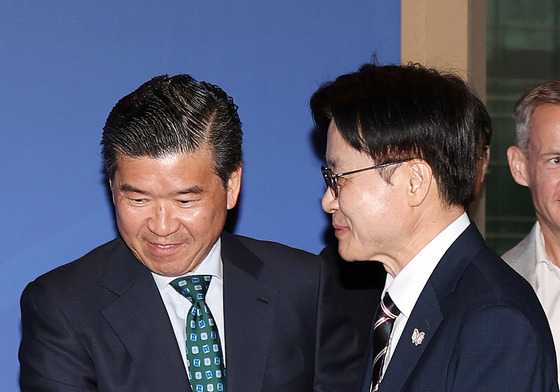 암참 만난 김정관 "美, 작년 한국 내 투자 최대…올해도 투자 확대 요청"