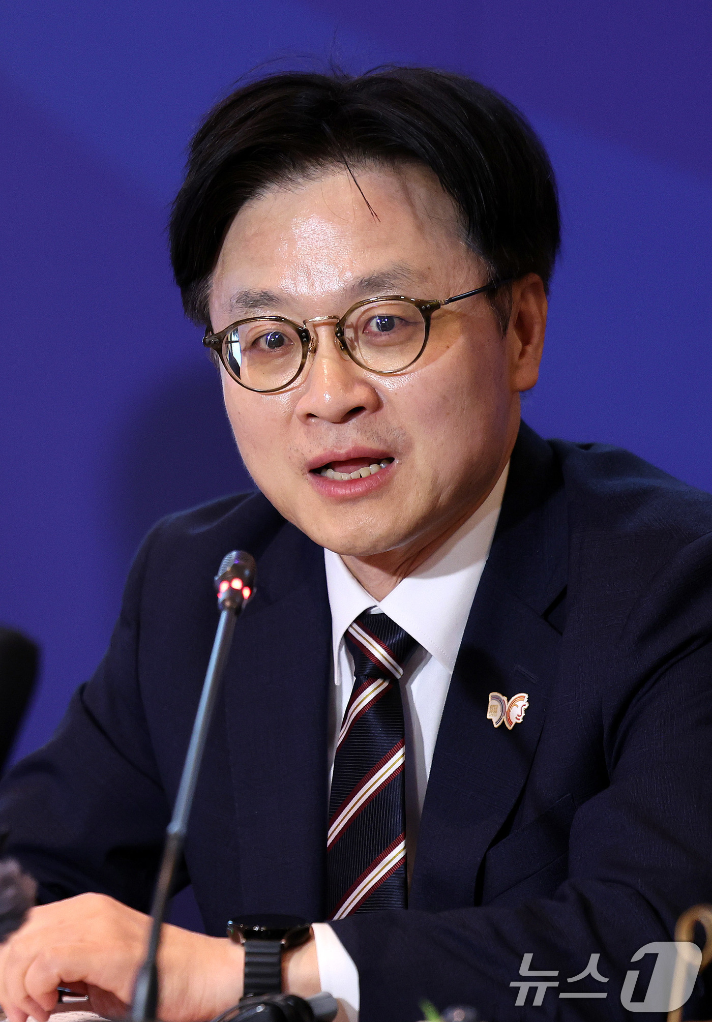 (서울=뉴스1) 박지혜 기자 = 김정관 산업부 장관이 24일 서울 종로구 포시즌스호텔에서 열린 주한외국상공회의소 간담회에서 모두 발언을 하고 있다.이날 간담회에는 미국(AMCHAM …